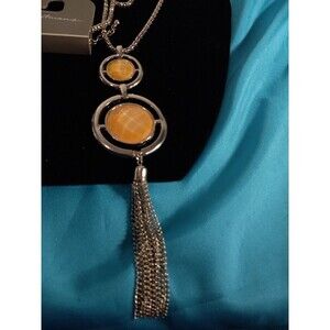 Reitmans Fashion Tan Necklace 21.5ins Long.